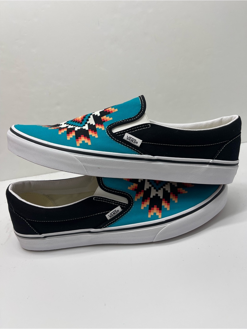 Vans Men’s Classic Slip-On Desert Vibes Teal Blue/True White
Sneakers Aztec - Picture 14 of 16